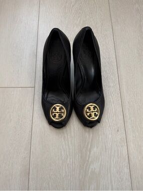 Tory Burch Black Leather Peep-Toe Pumps with Gold Logo Medallions